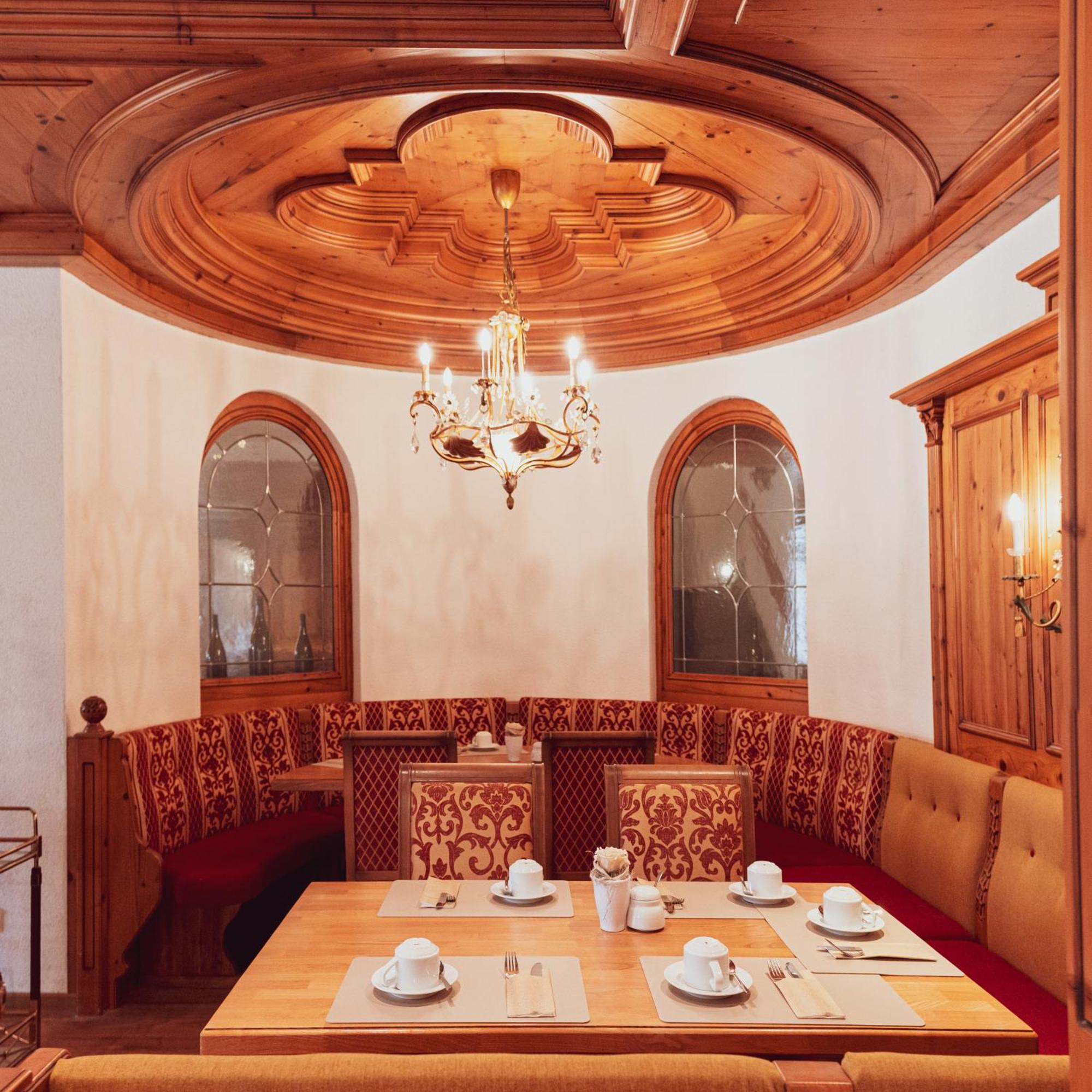Hotel-Restaurant Kreuzberghof Tagungs- Und Veranstaltungshotel Tiefenbach  Bagian luar foto