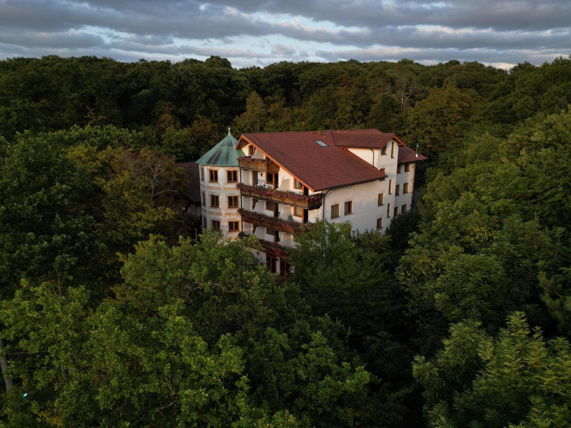 Hotel-Restaurant Kreuzberghof Tagungs- Und Veranstaltungshotel Tiefenbach  Bagian luar foto