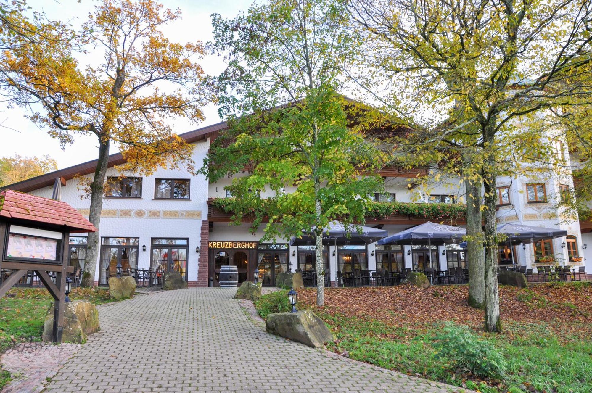 Hotel-Restaurant Kreuzberghof Tagungs- Und Veranstaltungshotel Tiefenbach  Bagian luar foto